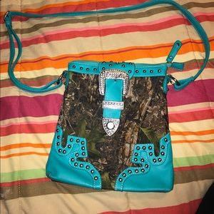 Camp purse