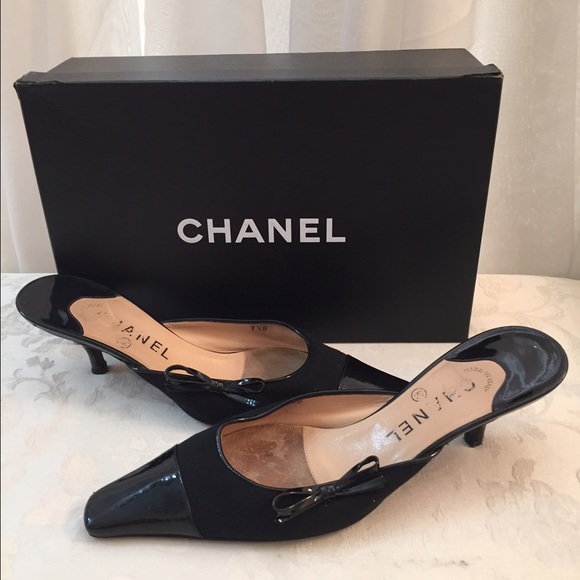 CHANEL Shoes - Chanel classic mules