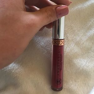 Anastasia Beverly Hill liquid lipstick in Kathryn