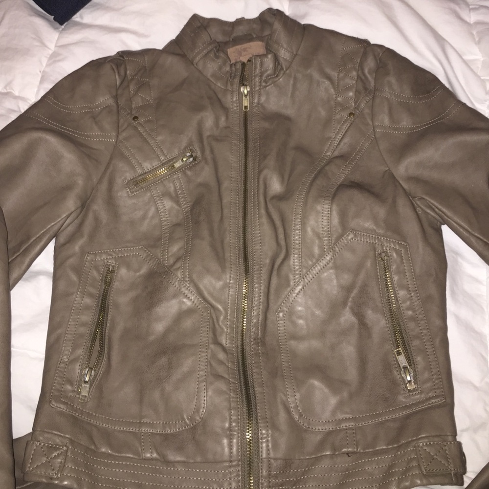 Leather jacket - Picture 4 of 4