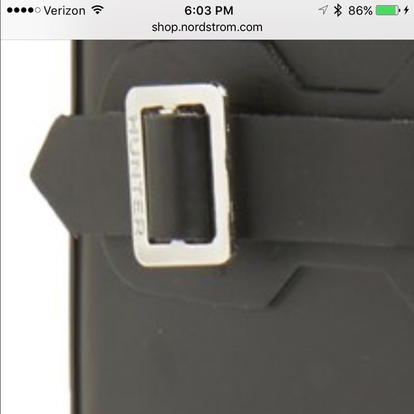 Authentic details - Picture 2 of 3