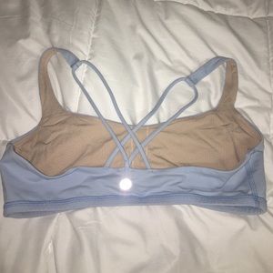 Lululemon free to be bra