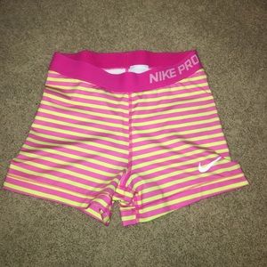 Women's nike pro