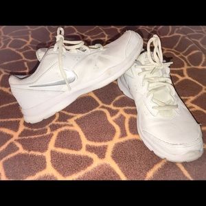 Women's Nike Core Motion Tr2 White 7.5