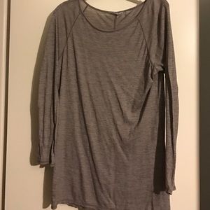 Athleta long sleeve top. Loose fitted and long