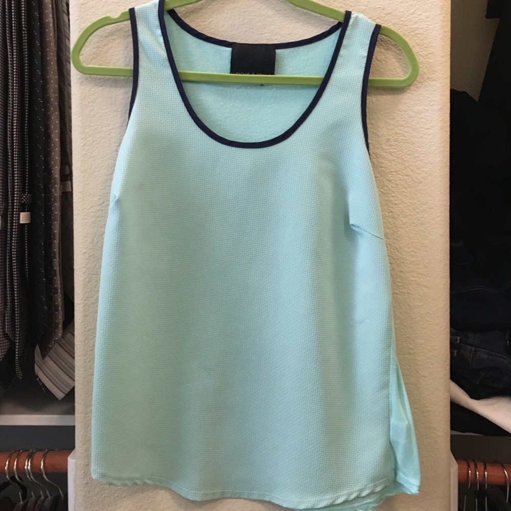 Teal top