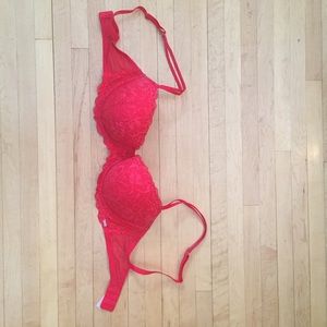 Red lace bra Victoria's Secret valentine 34dd