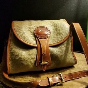 Dooney and Bourke Essex handbag