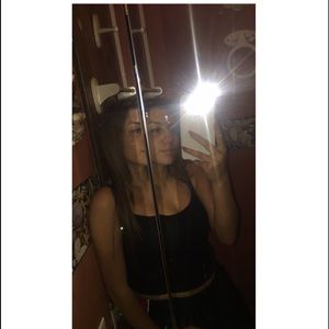 Meet your Posher, Nylene