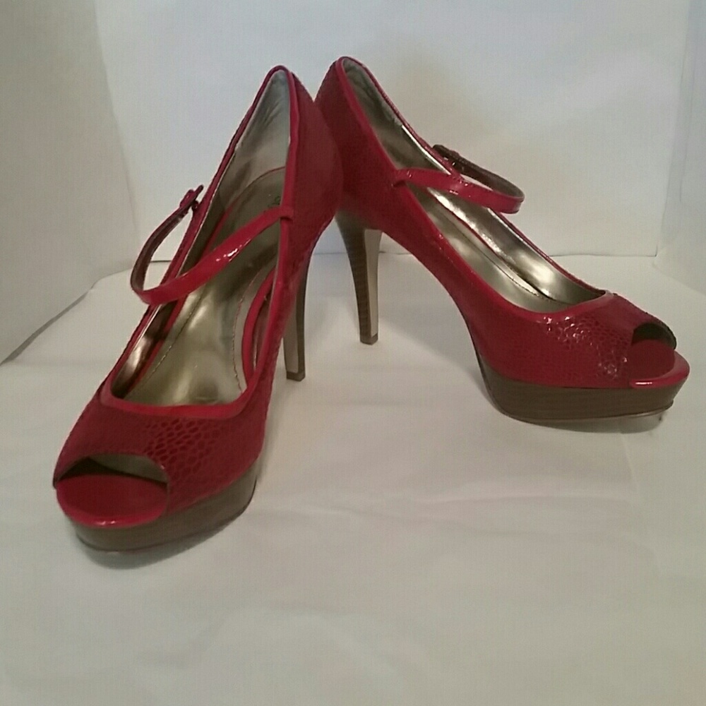 Style & Co. Red High Heel Platform Pumps
