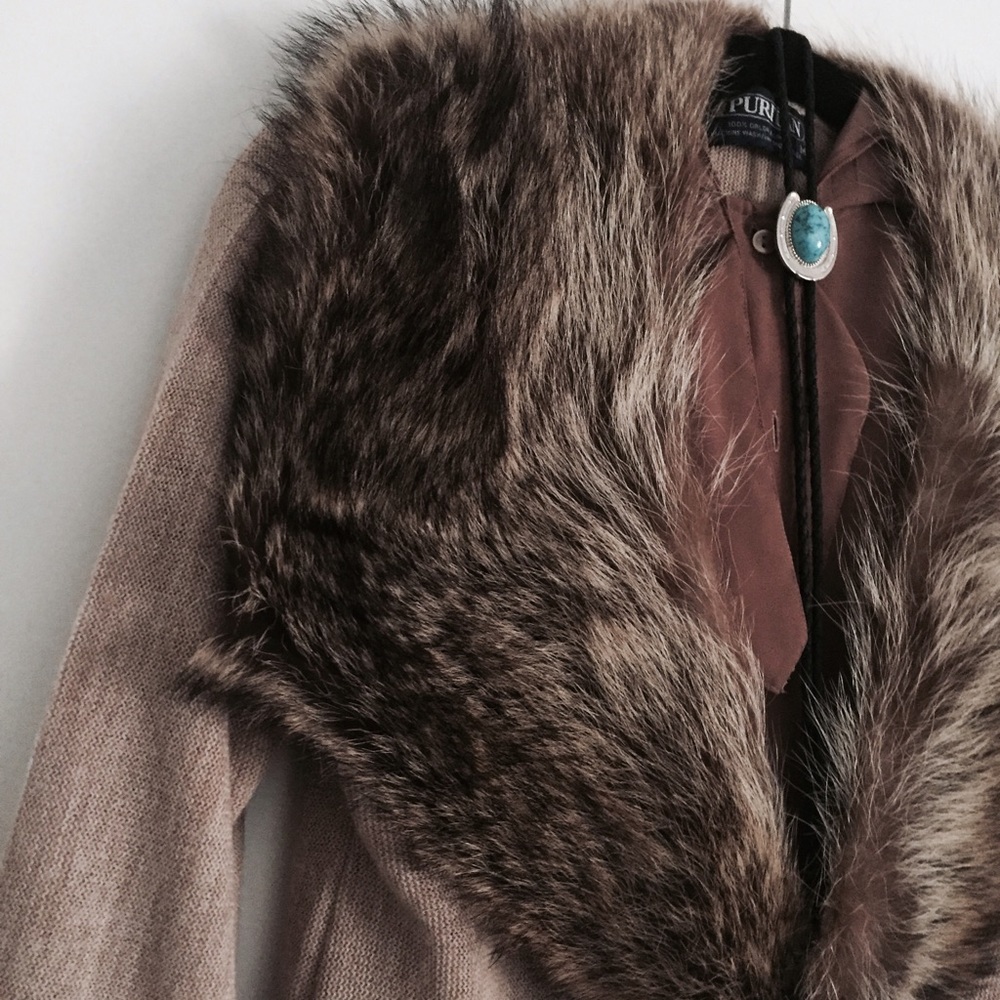 ✨ITEM OF THE WEEK✨ vintage fur collar cardigan - Picture 2 of 4