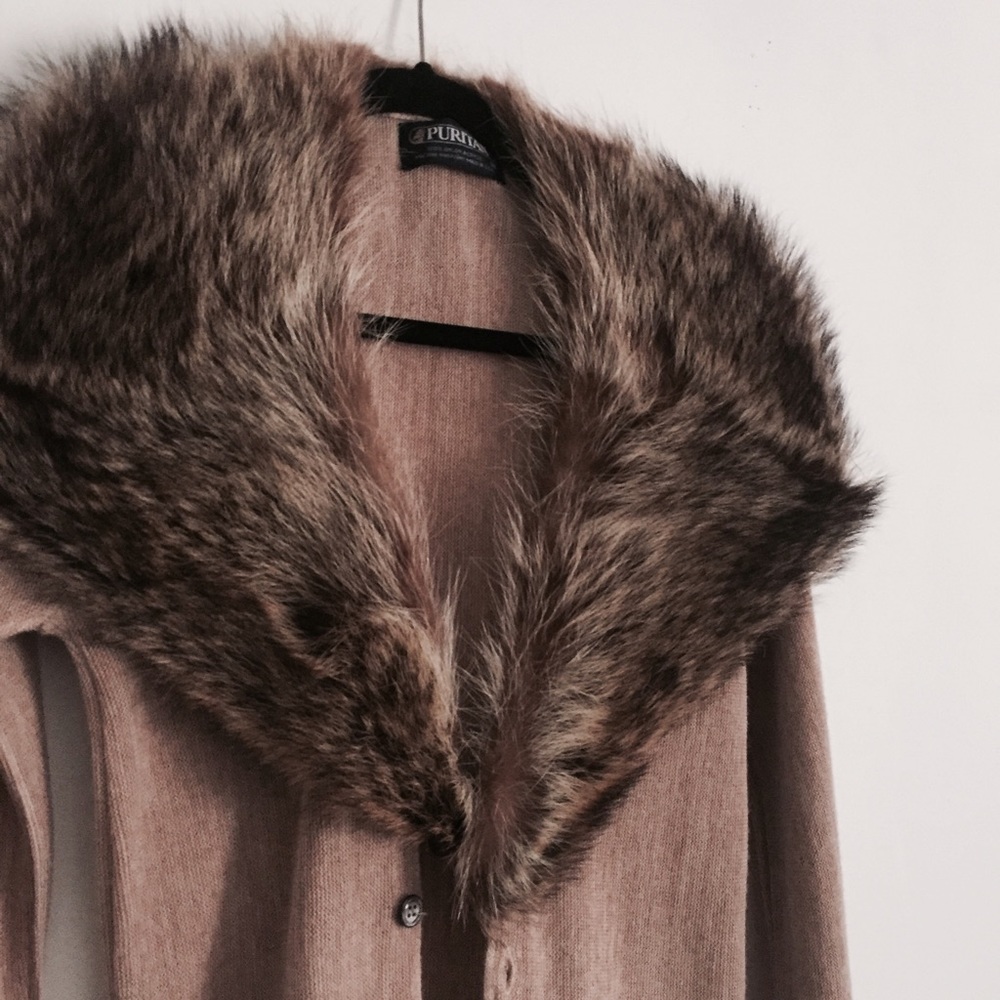 ✨ITEM OF THE WEEK✨ vintage fur collar cardigan - Picture 4 of 4