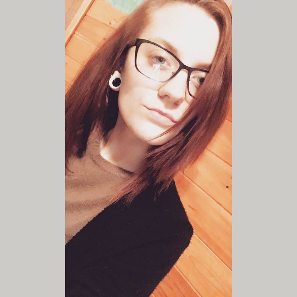 Meet your Posher, Chloe