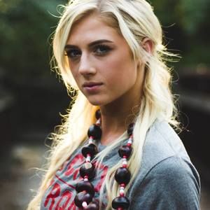 Meet your Posher, Catie