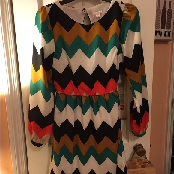 Long Sleeve Chevron Dress - Picture 1 of 4