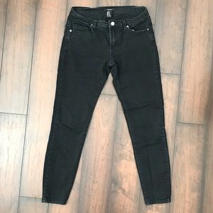 Black Skinny Jeans
