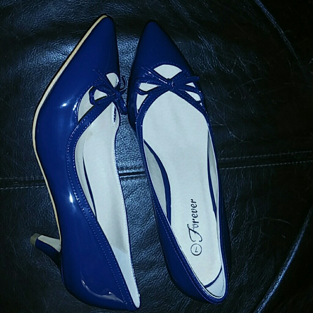 Navy heels size 7