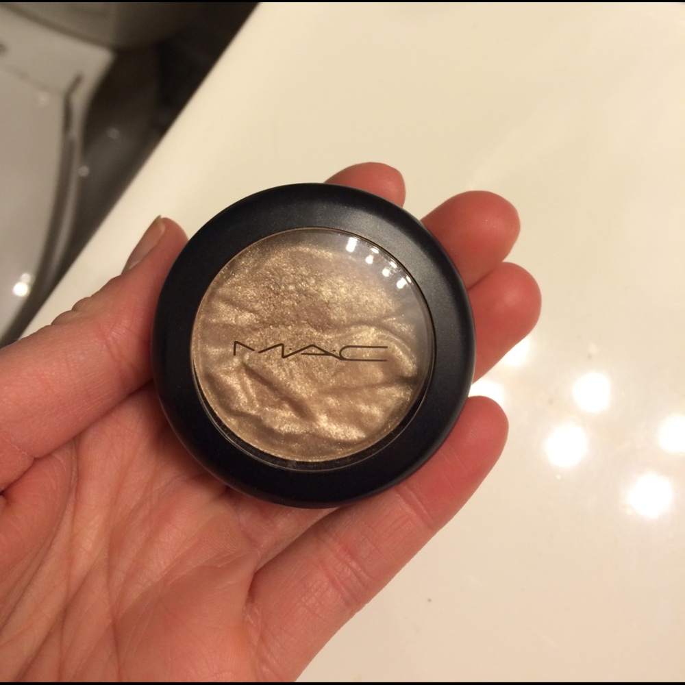 FLASH SALE!!! MAC foil shadow