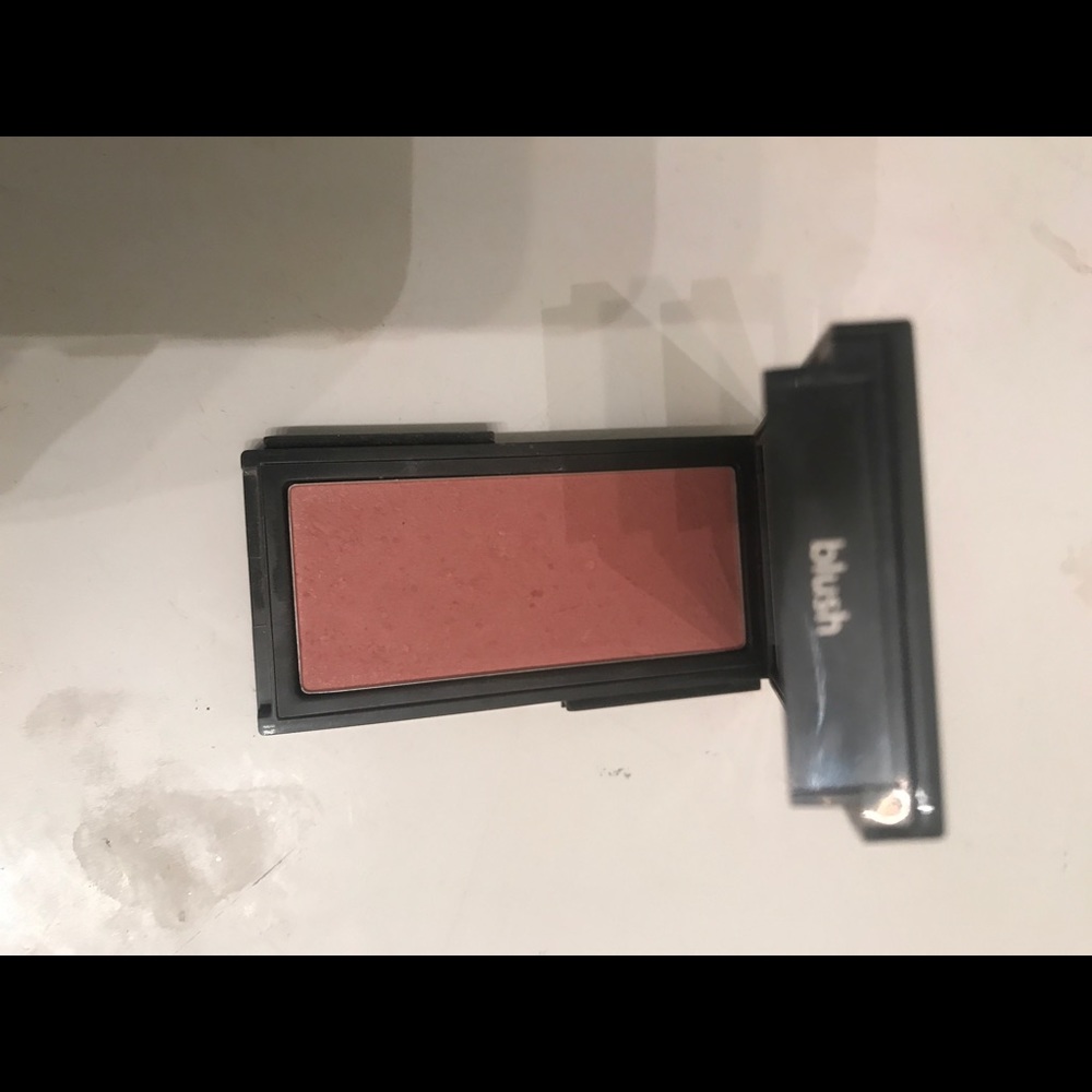 jouer blush in rose