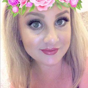 Meet your Posher, Whitney