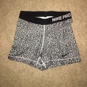 Women's Nike Pros