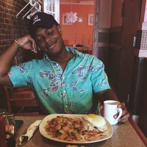 Meet your Posher, Avery