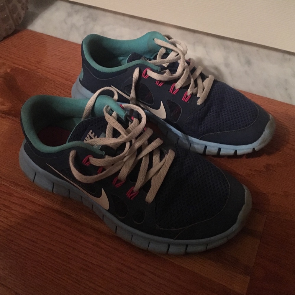 Nike free runs