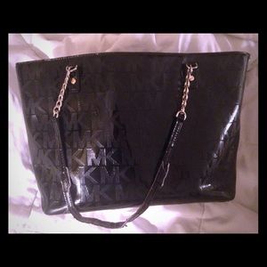 Used Michael Kors Tote 🌸