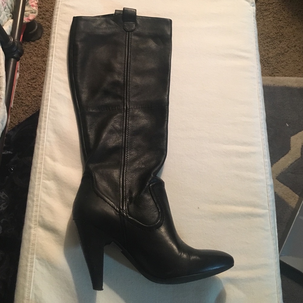 Jessica Simpson boots