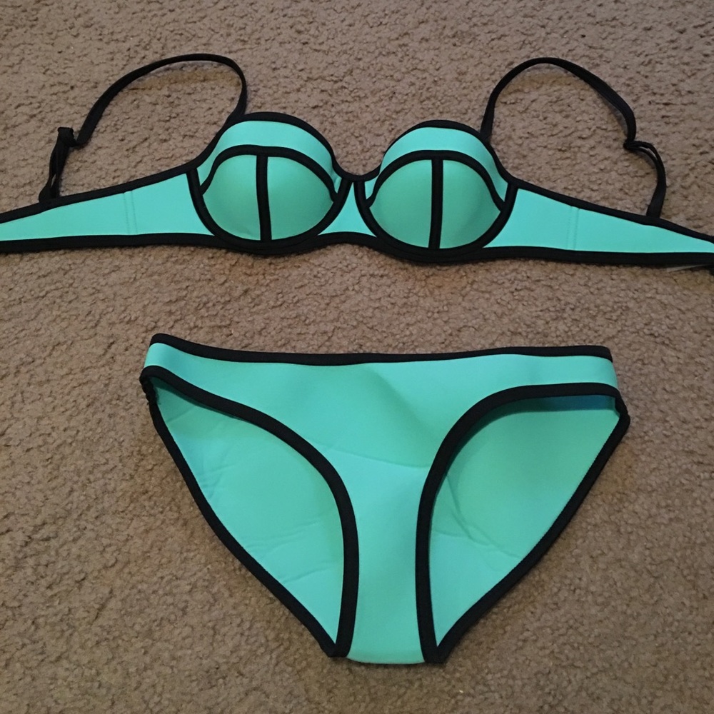 Triangl Bikini
