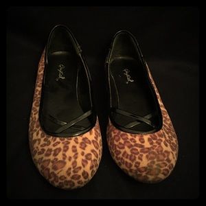 Leopard print ballet flats