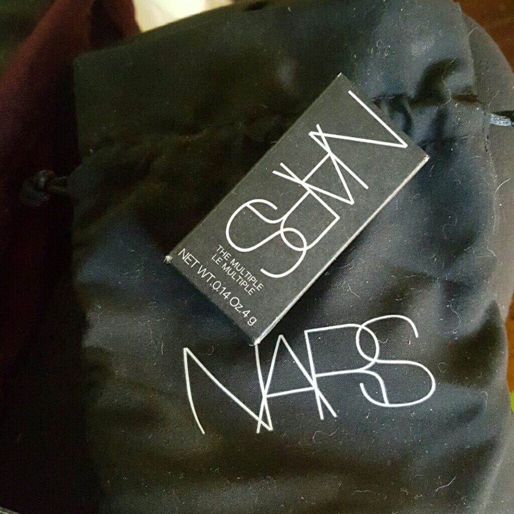 NARS Highlighter blush