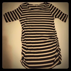 A Pea in the Pod Maternity Top