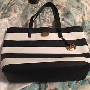 Michael Kors black/white stripe purse. Amazing!