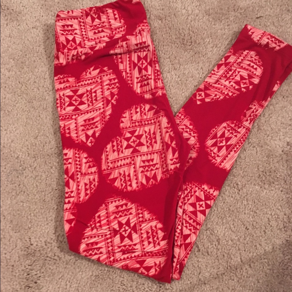 ❤❤LuLaRoe OS Valentine's Leggings ❤❤