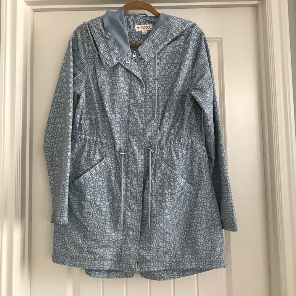 Merona Blue Printed rain jacket