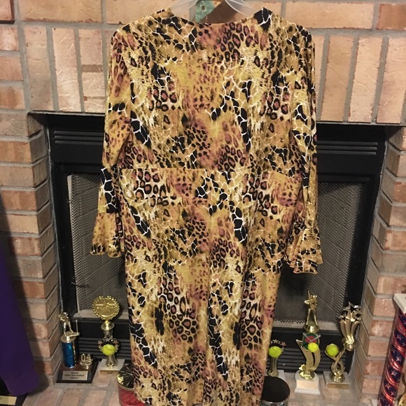 Leopard print dress. - Picture 2 of 3