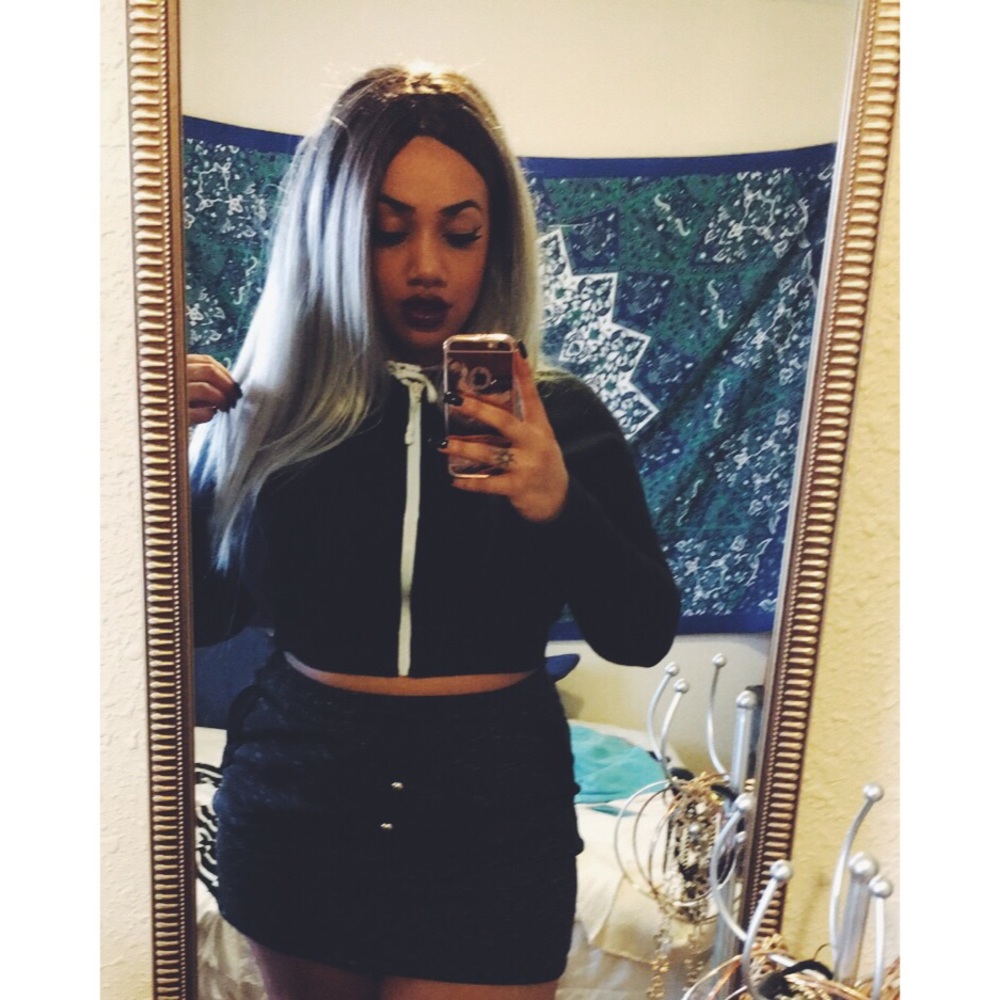 Sporty mini skirt