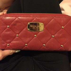 Authentic Michael Kors wallet :)