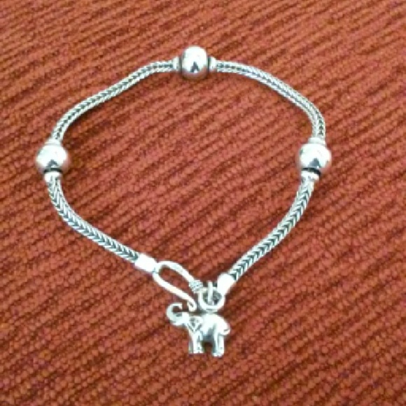 Accessories - Thai silver bracelet.