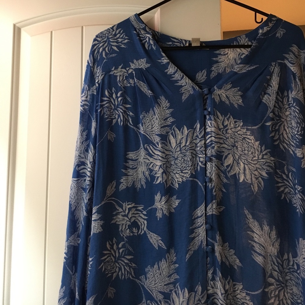 Long sleeve shirt