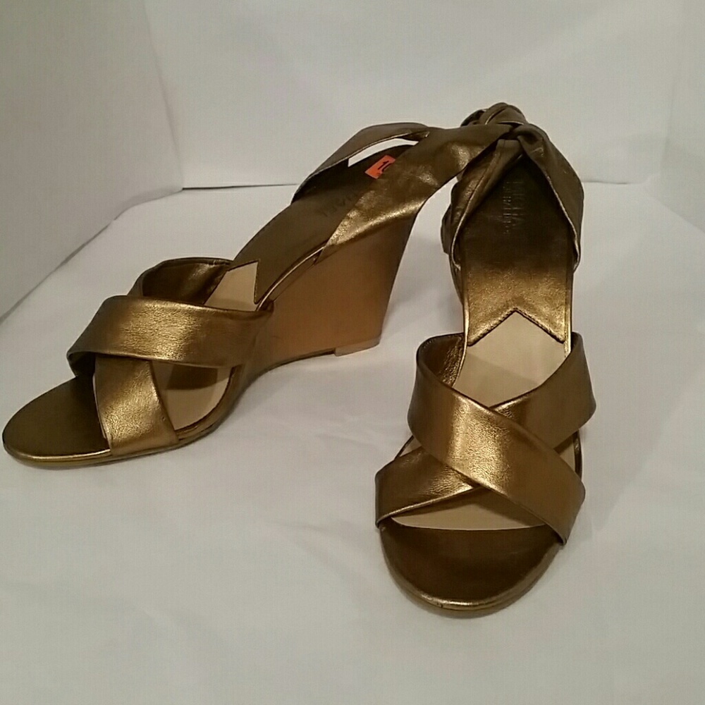 Michael Kors Gold Ancle Strap Size 10 1/2