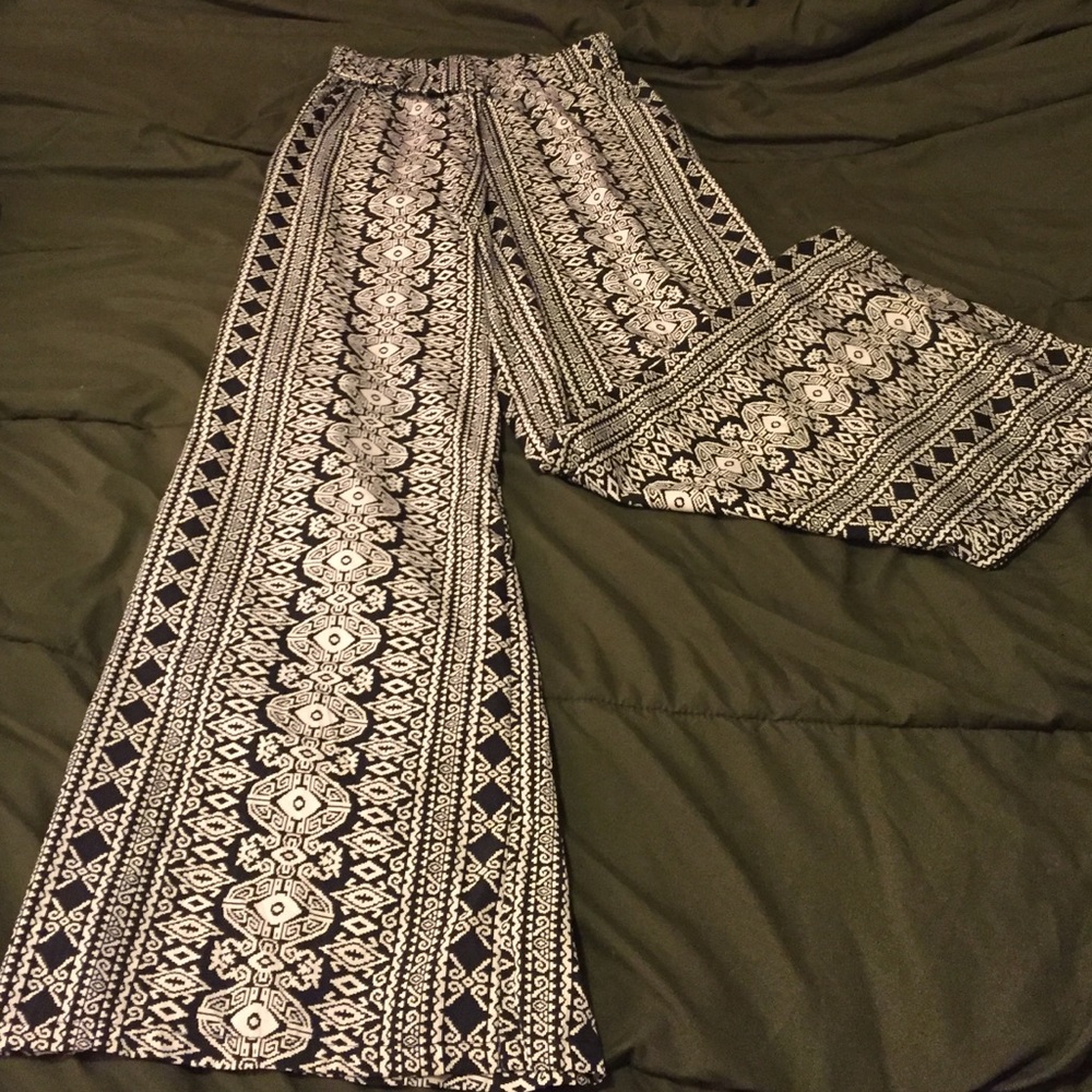 Wide leg Aztec high waisted pants