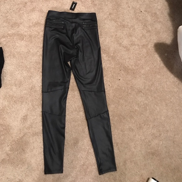Express Stretchy leather leggings - Picture 2 of 3