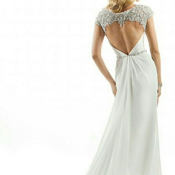 Maggie Sottero Saige Wedding Dress - Picture 2 of 4