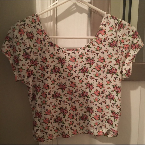 MAKE OFFERS!! Forever 21 Floral Crop Top - Picture 3 of 3