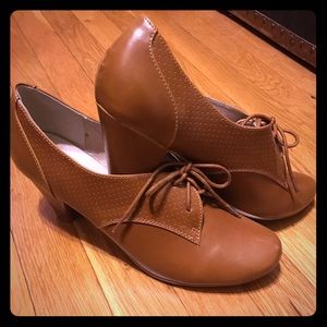 Mary Janes camel color