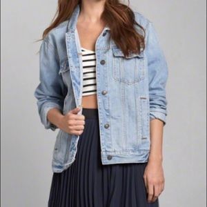 Abercrombie & Fitch oversized denim jacket