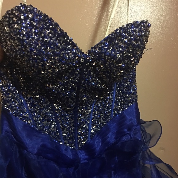 Dress - Picture 2 of 3