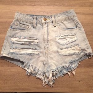 Forever 21 Faded denim shorts #forever21
